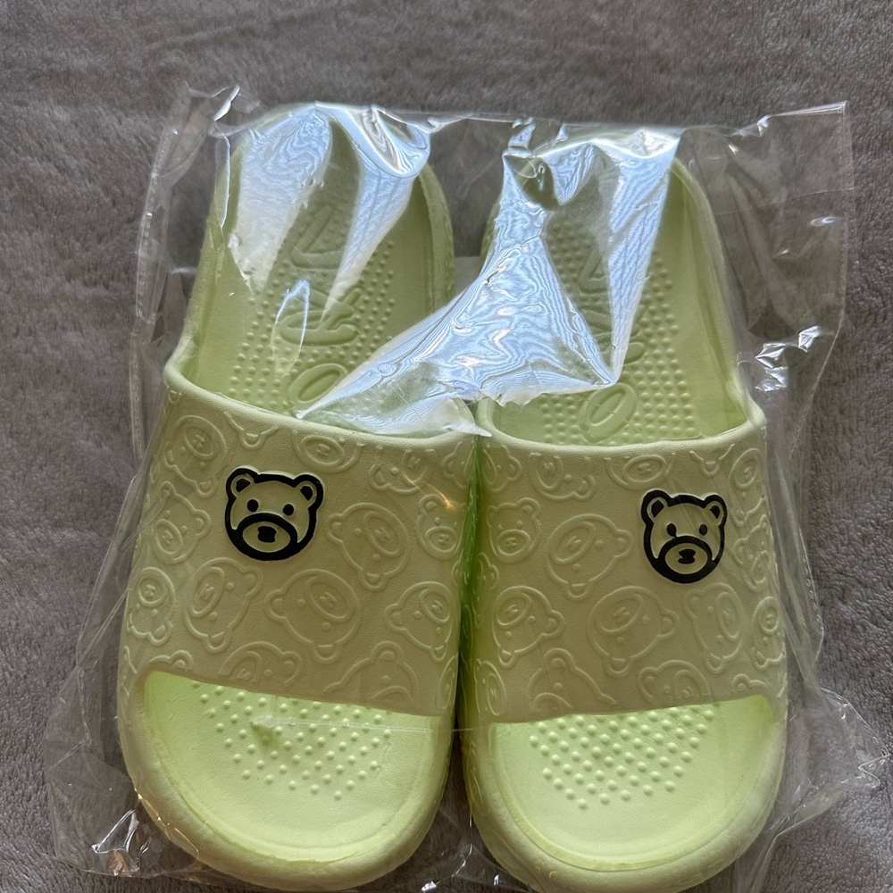 Kids Bear Slide Sandals - Green